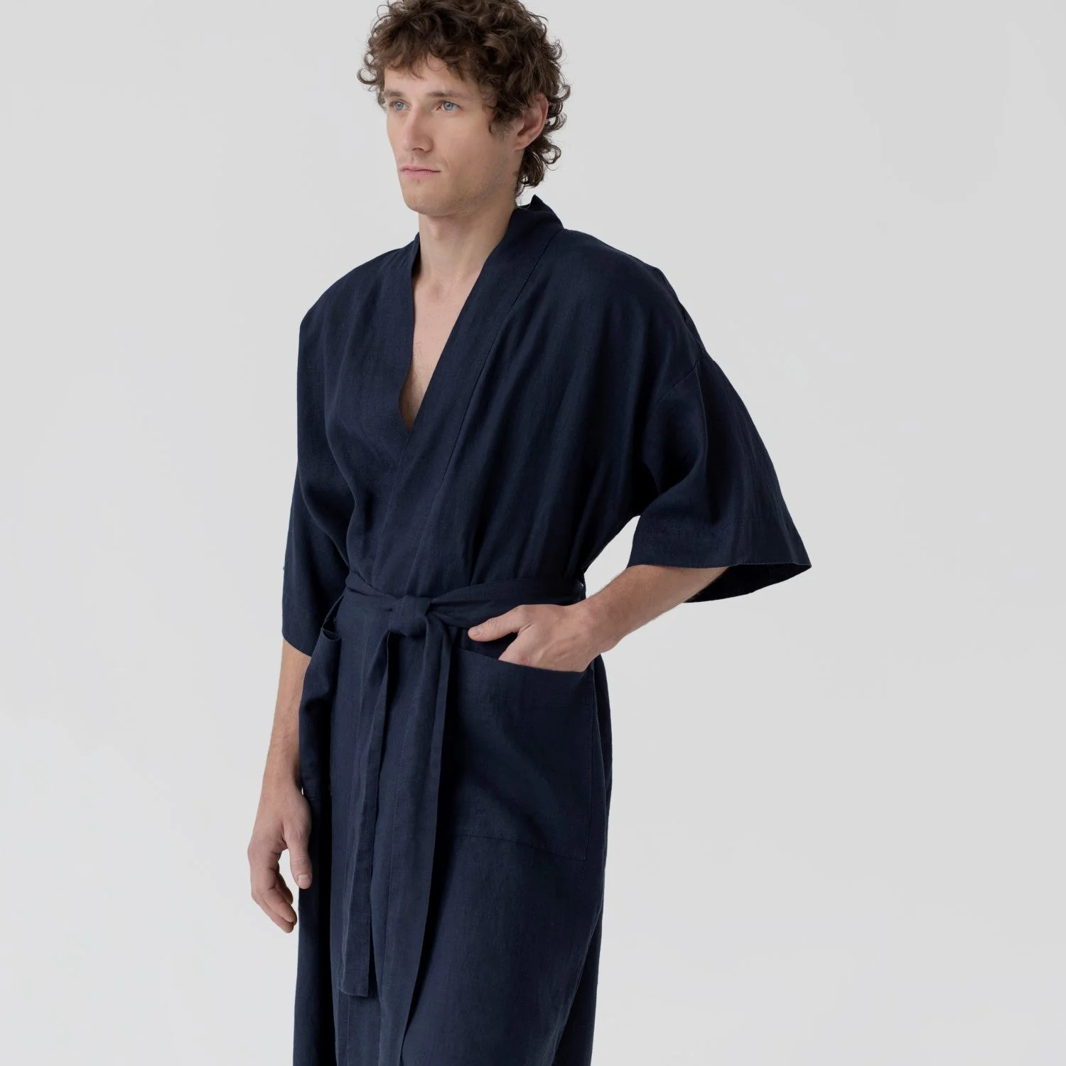 Bilberry Blue Linen Bathrobe - Image 4