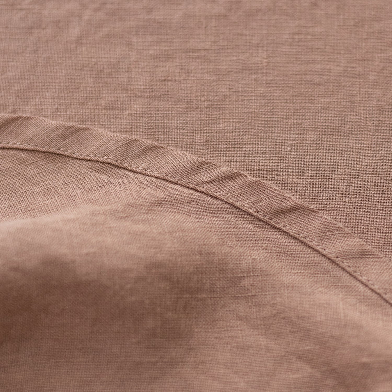 Cafe Creme Lightweight Linen Round Tablecloth - Image 6