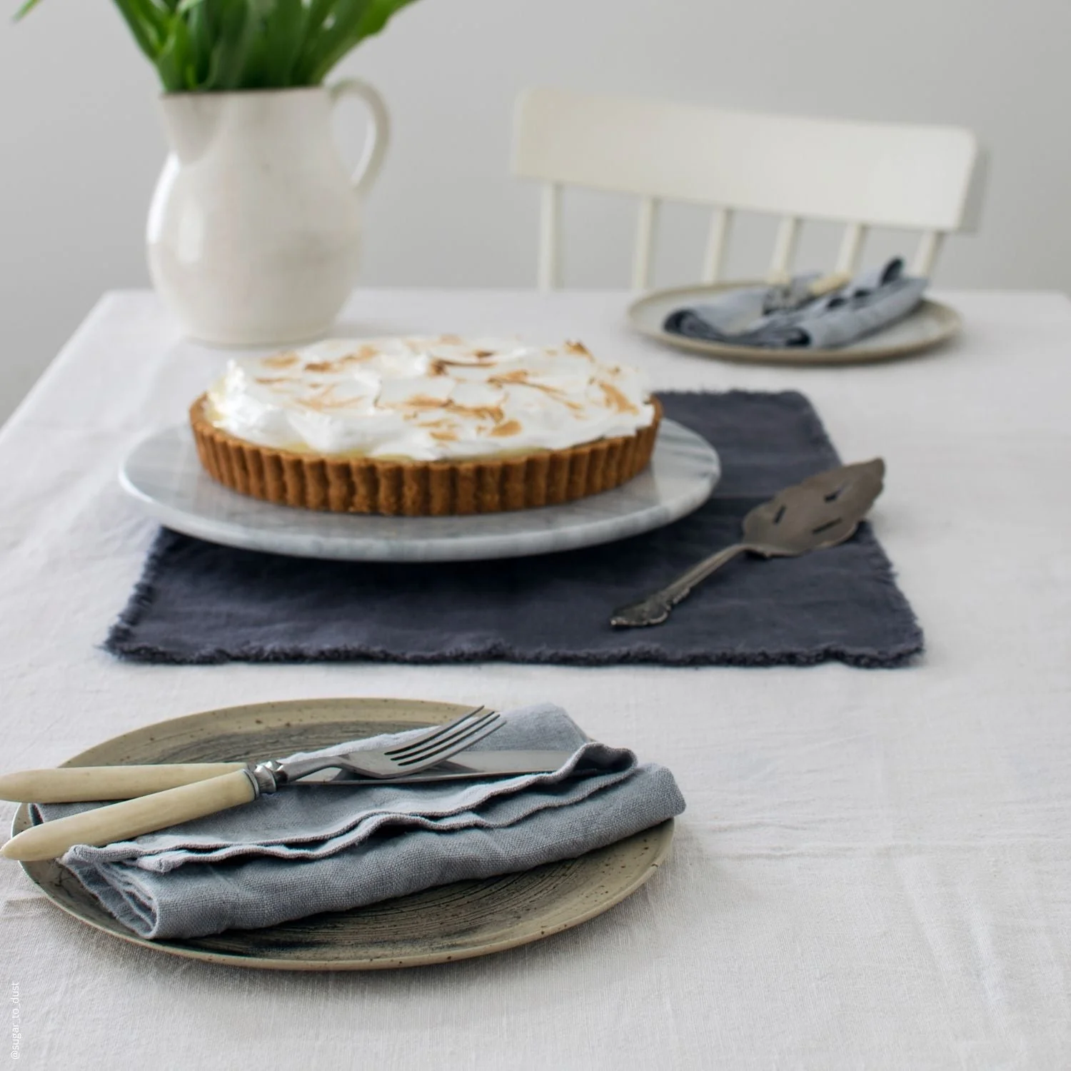 Dark Grey Linen Placemat with Fringe - Image 4