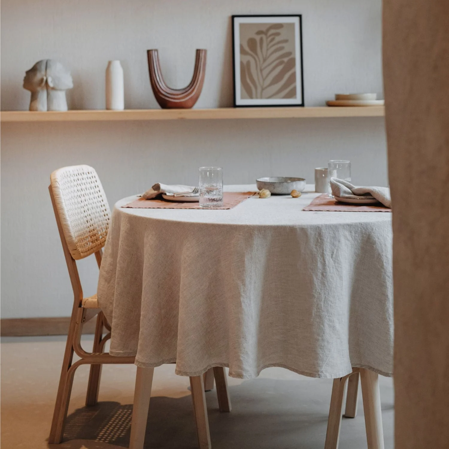Melange Lightweight Linen Round Tablecloth - Image 8