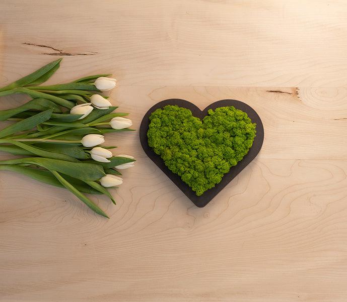 Red Moss Heart - Image 9