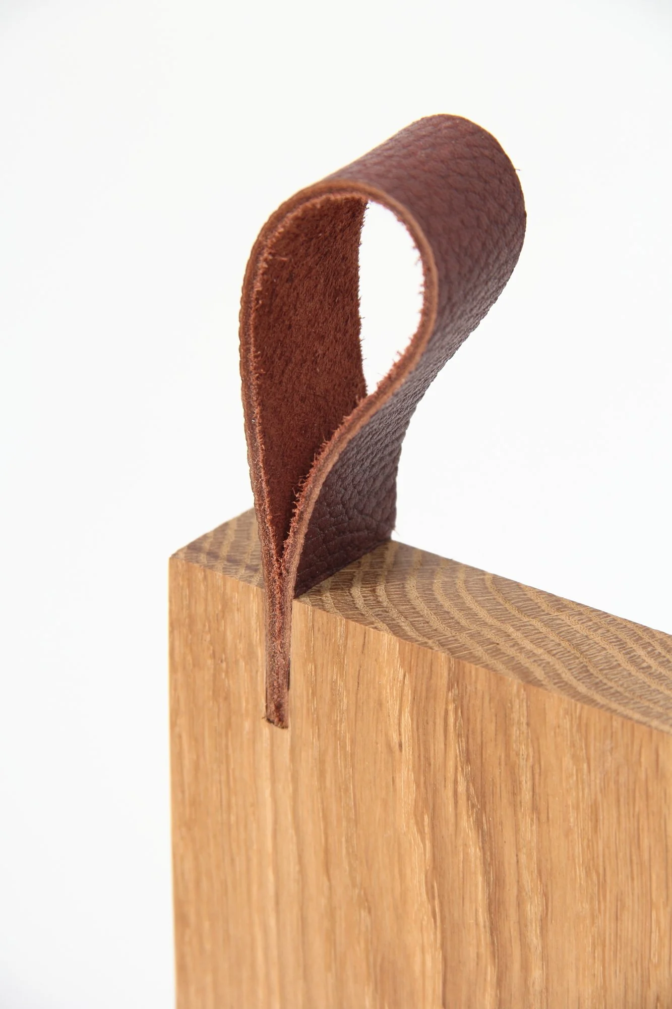 Mediea Mini Oak Cutting Board - Image 10