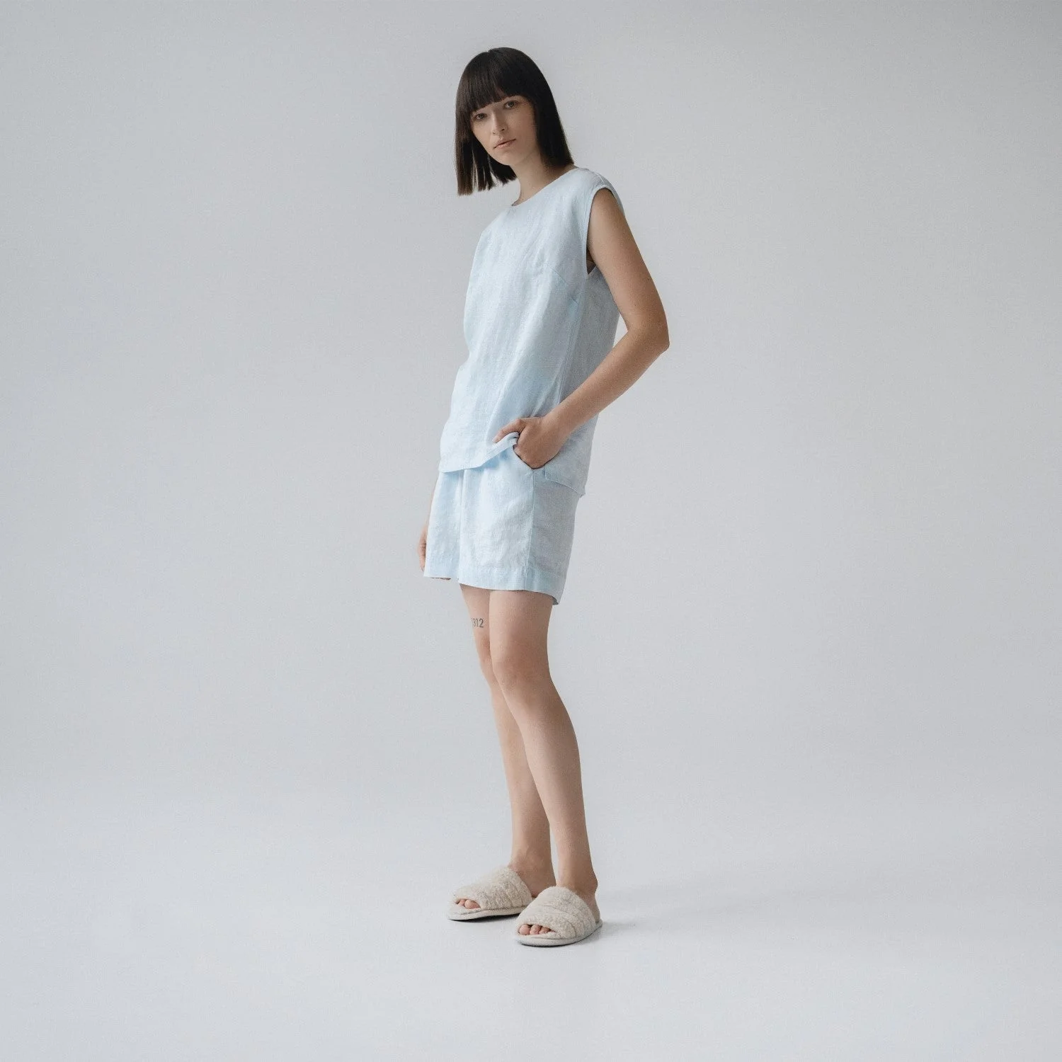 Verbena Light Blue Linen Pyjama Set - Image 3